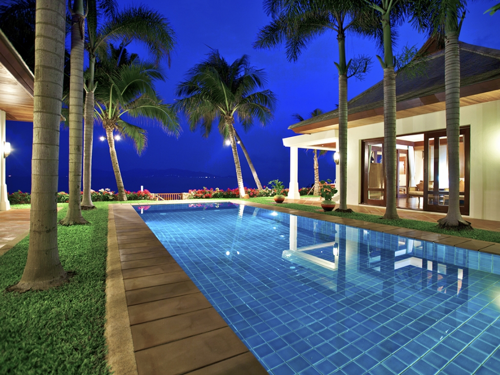 Pool & Exterior at Night